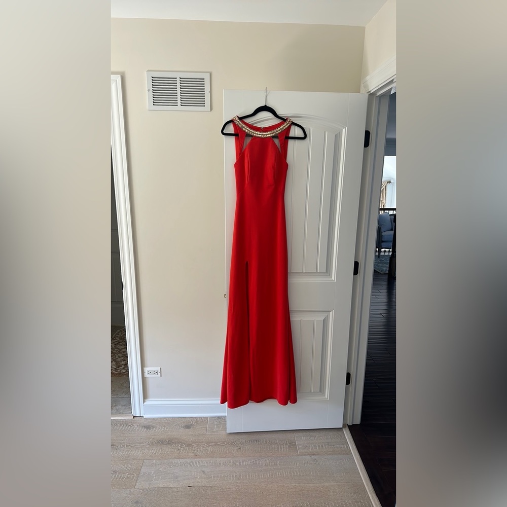 La femme coral gown